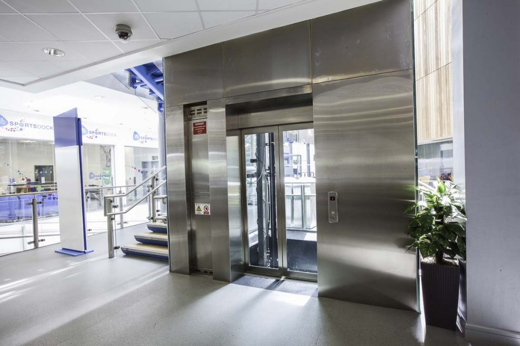 Hotel Lift